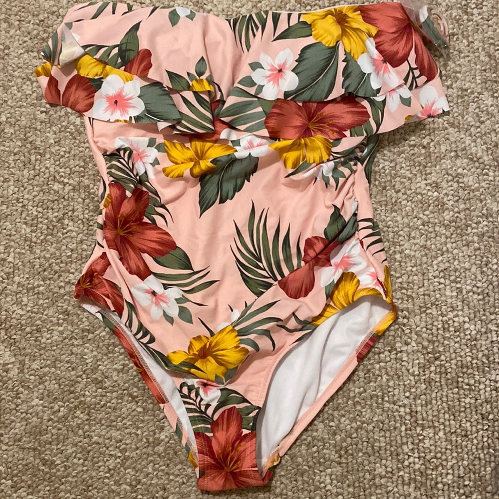 NWT bathing suit